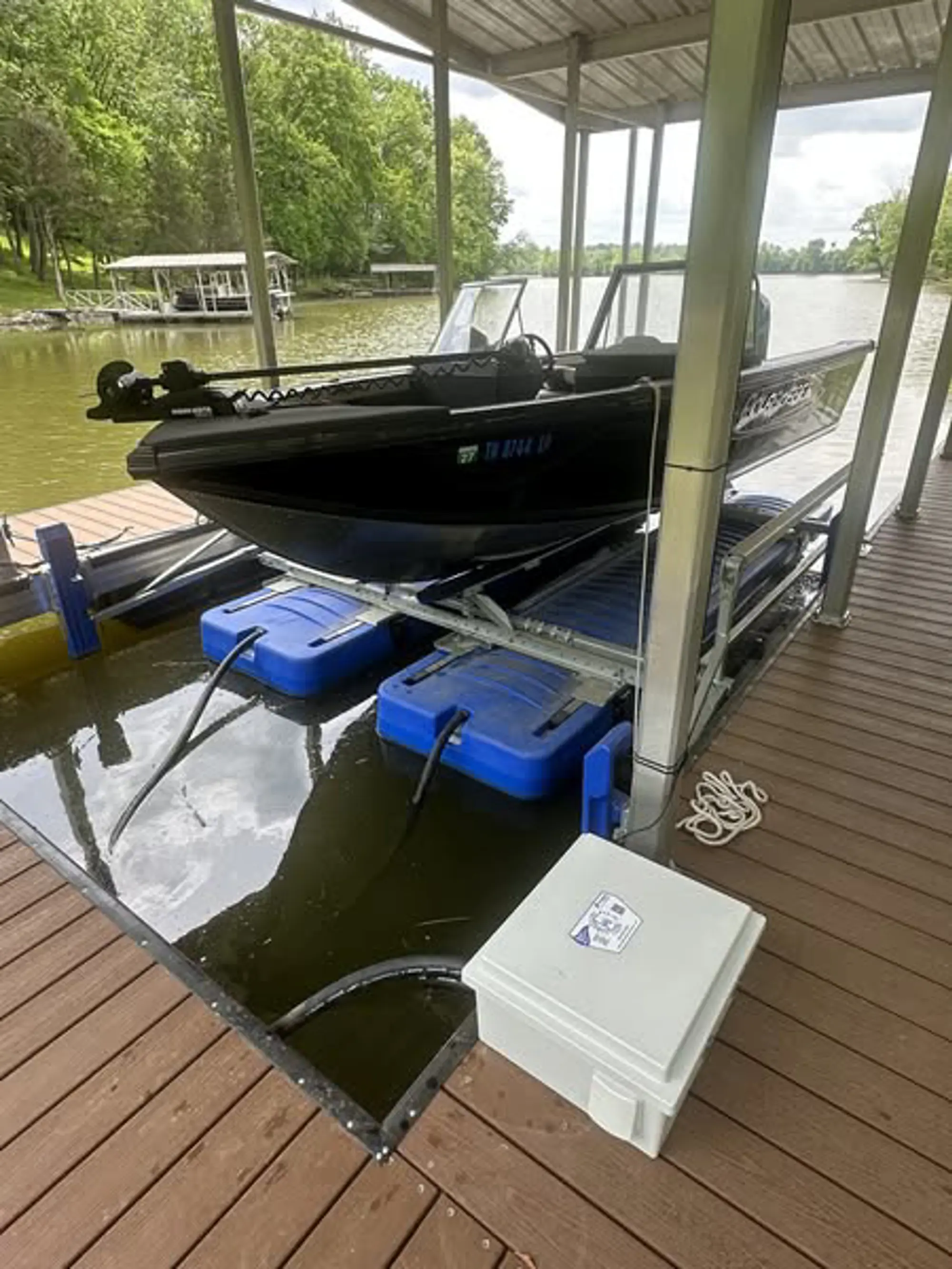 Shallow Water UltraLift protecting a boat at a freshwater dock
