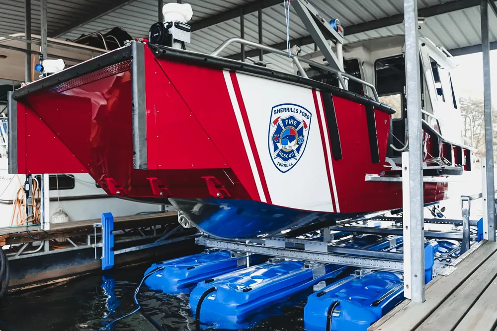 FirstMate Boat Lift: HydroHoist and FirstMate Partnership | HydroHoist